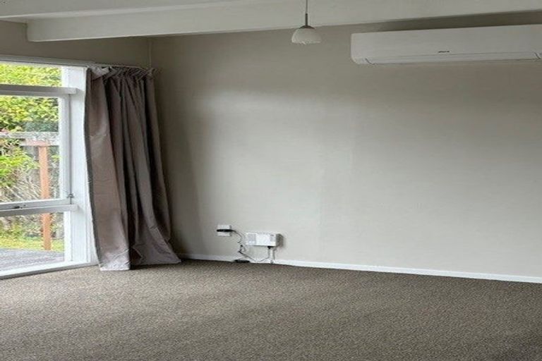 Photo of property in 18 Moana Road, Paraparaumu, 5032