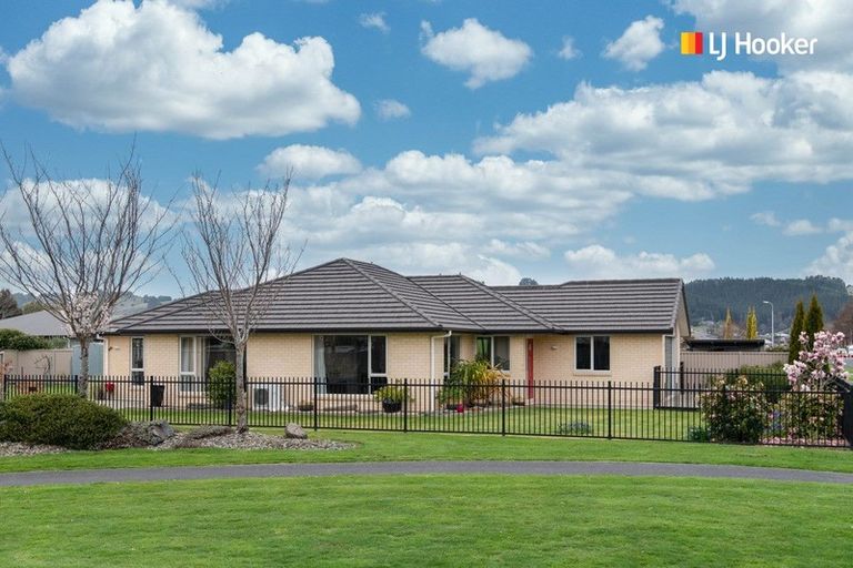 Photo of property in 8 Centre Street, Mosgiel, 9024