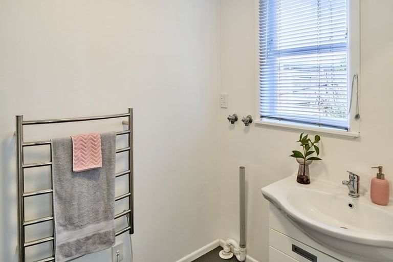 Photo of property in 22 Angell Street, Johnsonville, Wellington, 6037