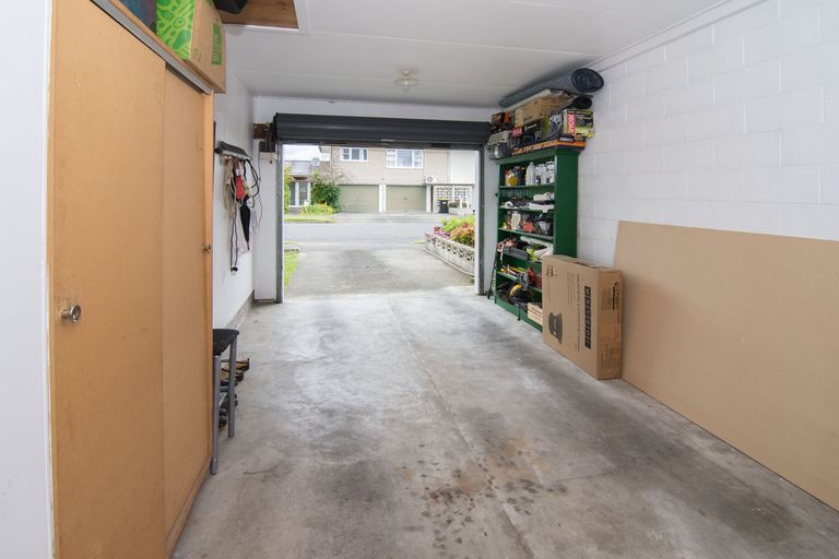 Photo of property in 9 Cambridge Terrace, Masterton, 5810