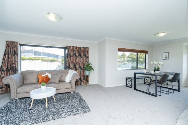 Photo of property in 10 Tarrango Way, Rototuna, Hamilton, 3210