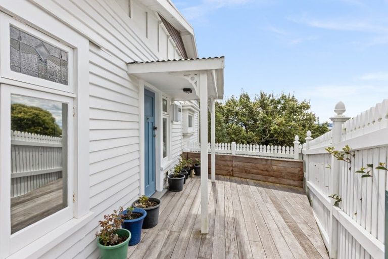 Photo of property in 14 Bay View Road, Bluff Hill, Napier, 4110