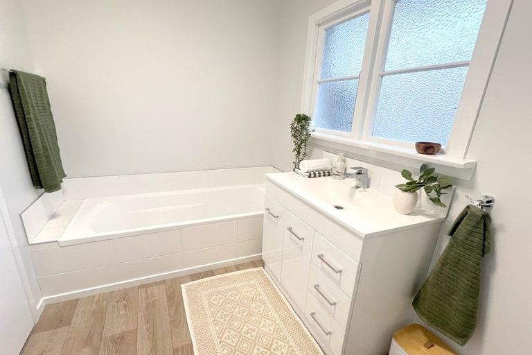 Photo of property in 82 Stobo Street, Grasmere, Invercargill, 9810