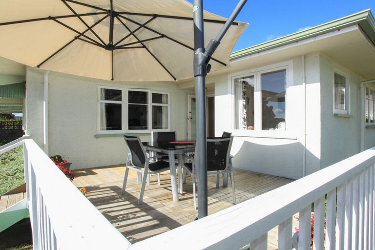 Photo of property in 31 Cliff Street, Raglan, 3225