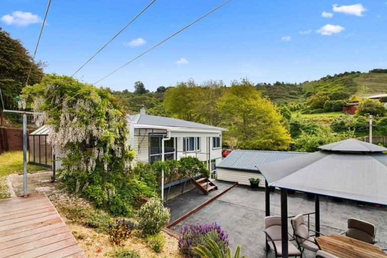 Photo of property in 129 Emano Street, Toi Toi, Nelson, 7010