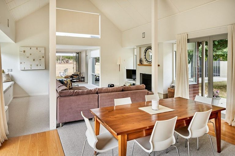 Photo of property in 97 Oxford Street, Martinborough, 5711