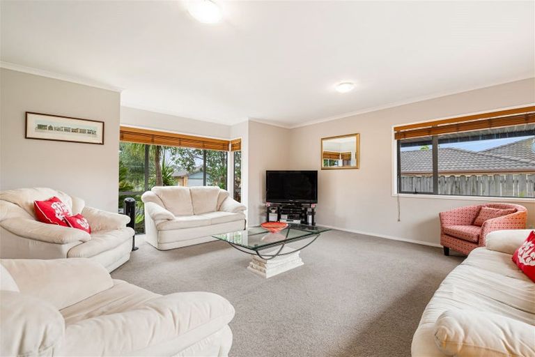Photo of property in 3 Springtide Place, Red Beach, 0932