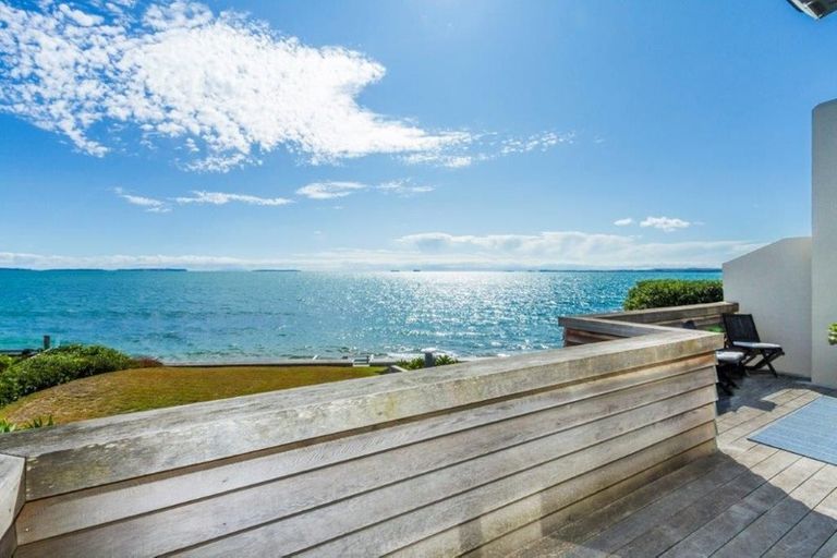 Photo of property in 246/44 Ocean View Road, Milford, Auckland, 0620