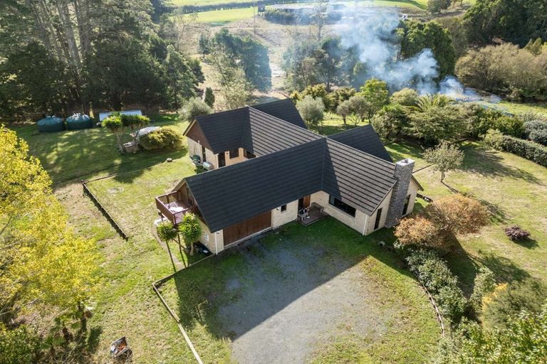 Photo of property in 275c Paparimu Road, Hunua, Papakura, 2583