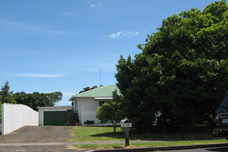 Photo of property in 29 Torkar Road, Clarks Beach, 2122