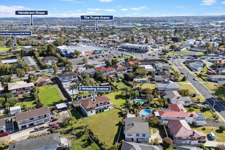 Photo of property in 2 Wakeling Avenue, Te Atatu South, Auckland, 0610