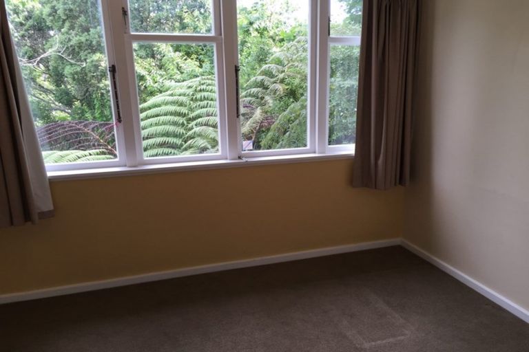 Photo of property in 1a Trojan Crescent, New Lynn, Auckland, 0600