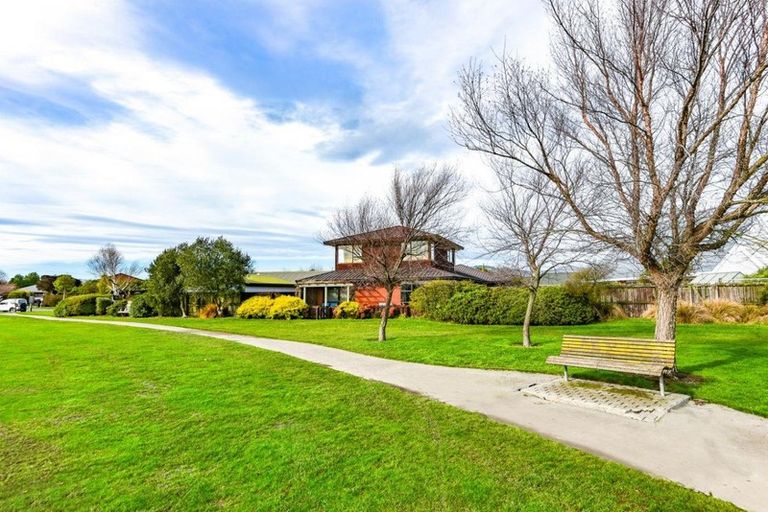 Photo of property in 2/19 Arkwright Place, Halswell, Christchurch, 8025