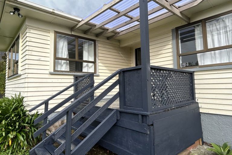 Photo of property in 20 Kauri Glen Road, Northcote, Auckland, 0627