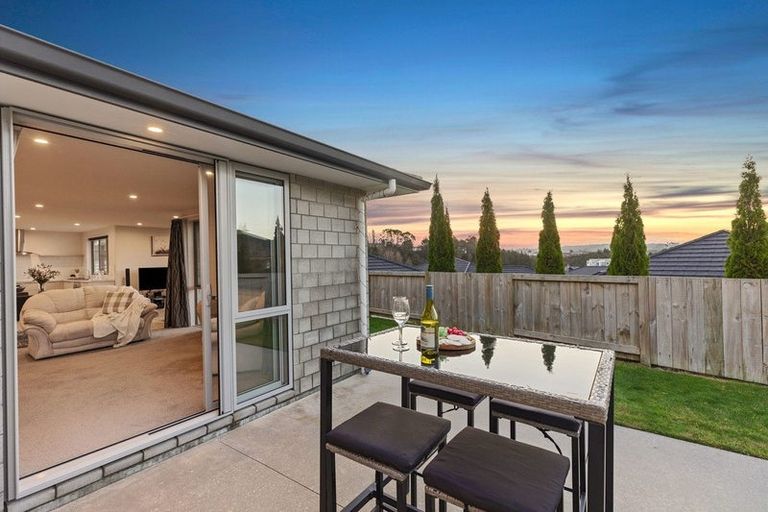 Photo of property in 9 Puhirake Crescent, Pyes Pa, Tauranga, 3112