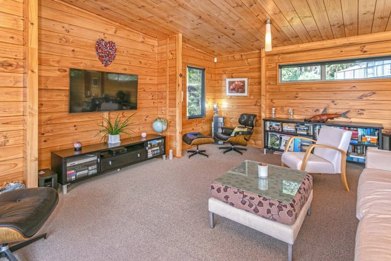 Photo of property in 112 Oratia Place, Onemana, Whangamata, 3691
