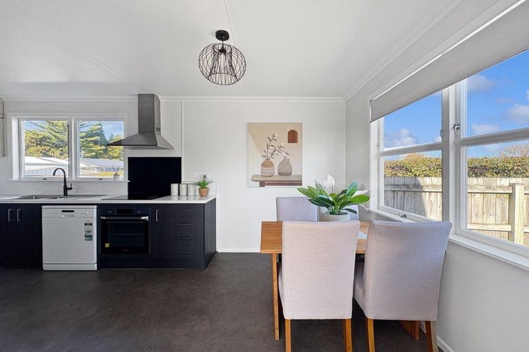 Photo of property in 10 Fuchsia Avenue, Pukete, Hamilton, 3200