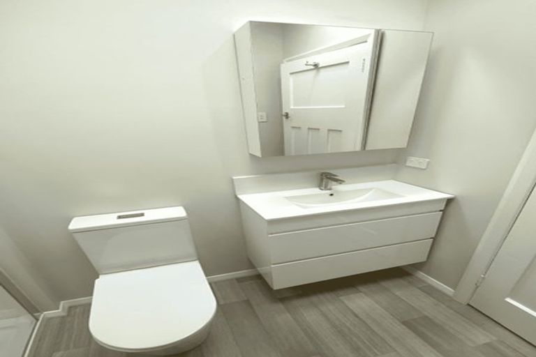 Photo of property in 5 Lonsdale Crescent, Rongotai, Wellington, 6022