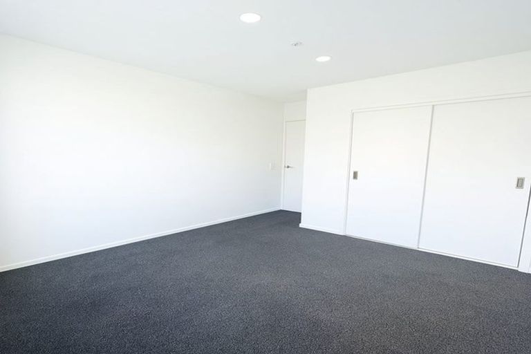 Photo of property in 105/28a Eileen Newey Place, Henderson, Auckland, 0612