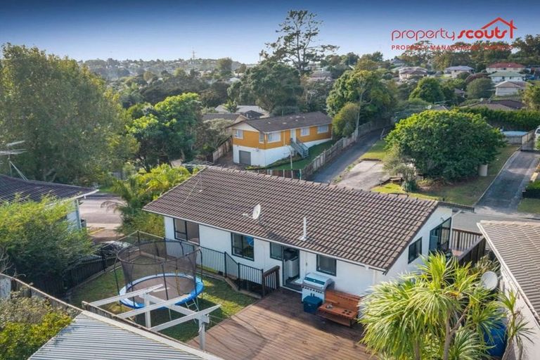 Photo of property in 59 Reynella Drive, Massey, Auckland, 0614