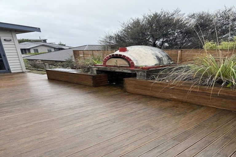 Photo of property in 12a Riverstone Drive, Riverstone Terraces, Upper Hutt, 5018