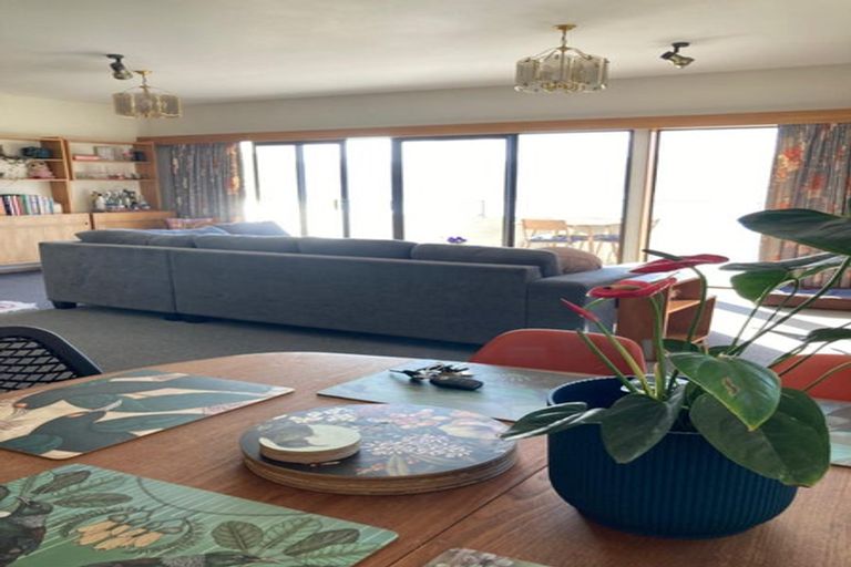 Photo of property in 8/9 Wilkinson Street, Oriental Bay, Wellington, 6011