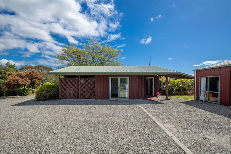 Photo of property in 335 Old Coach Road, Upper Moutere, 7173