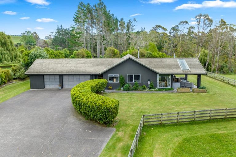 Photo of property in 842a South Head Road, South Head, Helensville, 0874