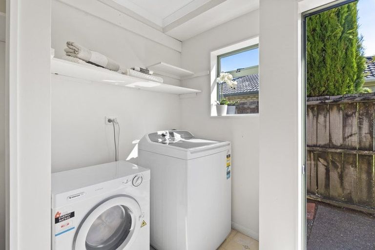 Photo of property in 23 Dan Tori Place, Orewa, 0931