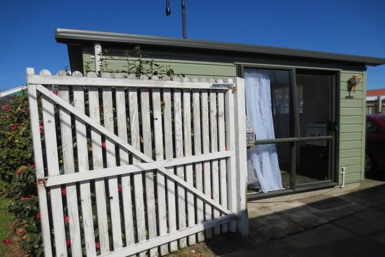 Photo of property in 14 Kearneys Road, Linwood, Christchurch, 8062