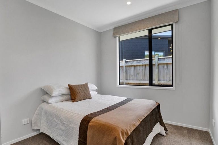 Photo of property in 8 Matau Lane, Ferndale, New Plymouth, 4310