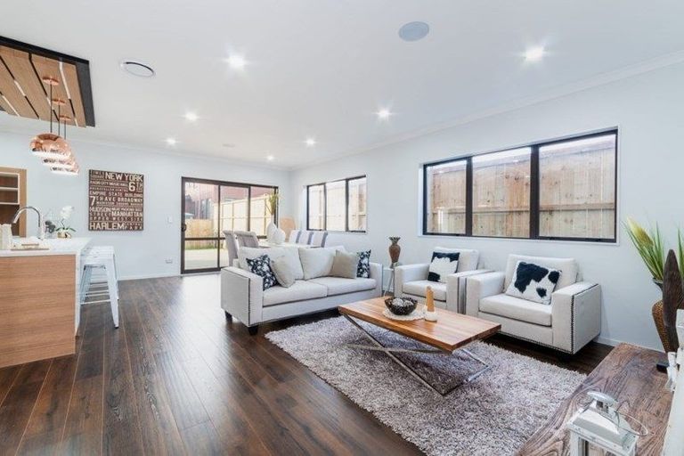 Photo of property in 42 Tinaku Road, Flat Bush, Auckland, 2019