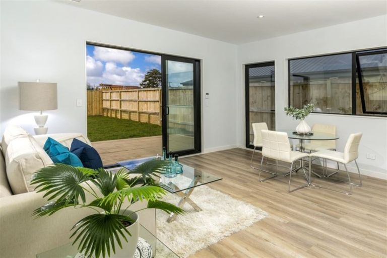 Photo of property in 24 Raymond Grace Avenue, Huapai, Kumeu, 0810