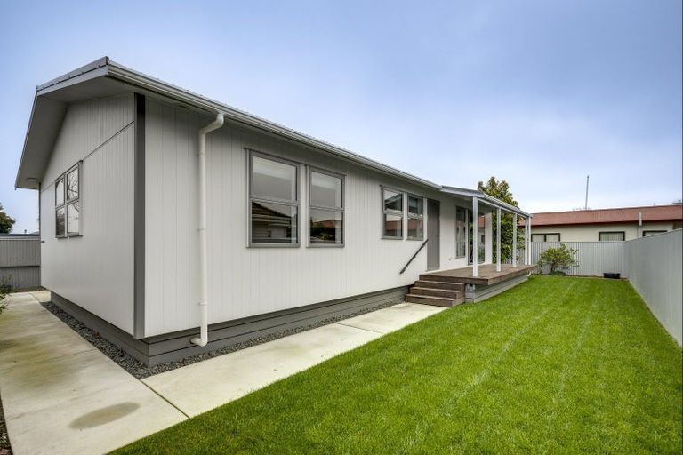 Photo of property in Lantern Light Takeaways, 1012 Willowpark Road North, Mayfair, Hastings, 4122