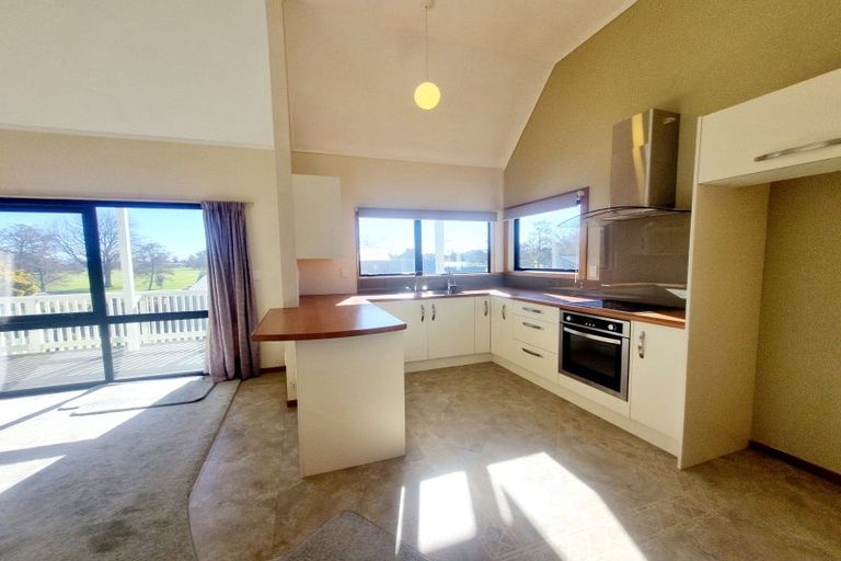 Photo of property in 69 Gilbass Avenue, Hamilton Lake, Hamilton, 3204