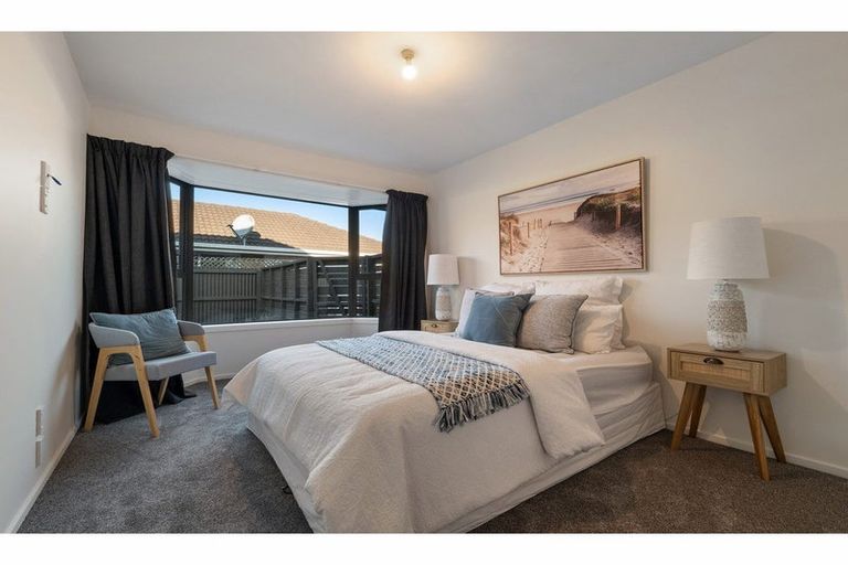 Photo of property in 2/69 Tyrone Street, Belfast, Christchurch, 8051