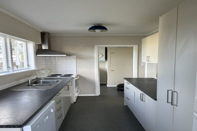 Photo of property in 28 Camperdown Road, Miramar, Wellington, 6022