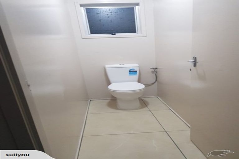 Photo of property in 8 Pukeroa Place, Papakura, 2110