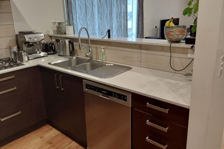 Photo of property in 2/38 Clayburn Road, Glen Eden, Auckland, 0602