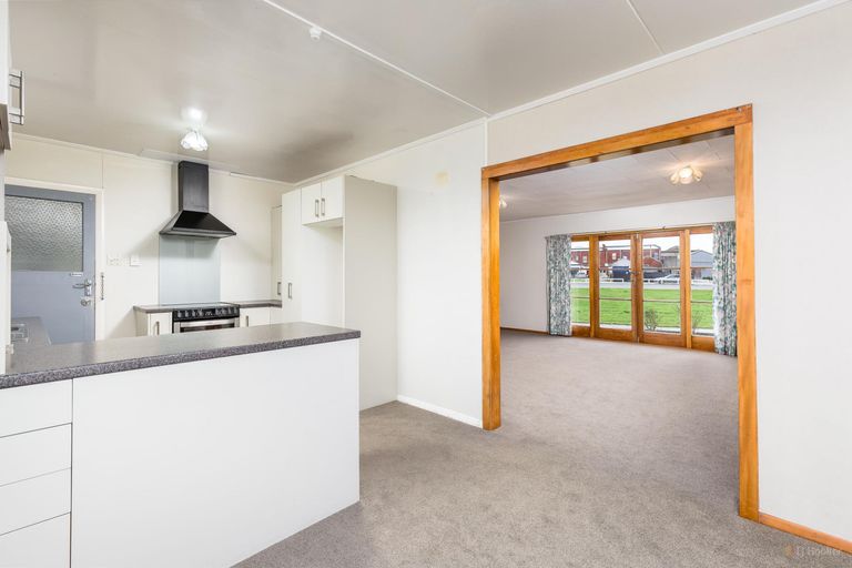 Photo of property in 2 Kennedy Crescent, Waimate, 7924