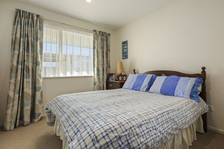 Photo of property in 30 Palmers Road, New Brighton, Christchurch, 8083