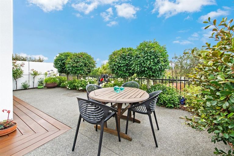 Photo of property in 100 Te Rito Street, Marshland, Christchurch, 8083