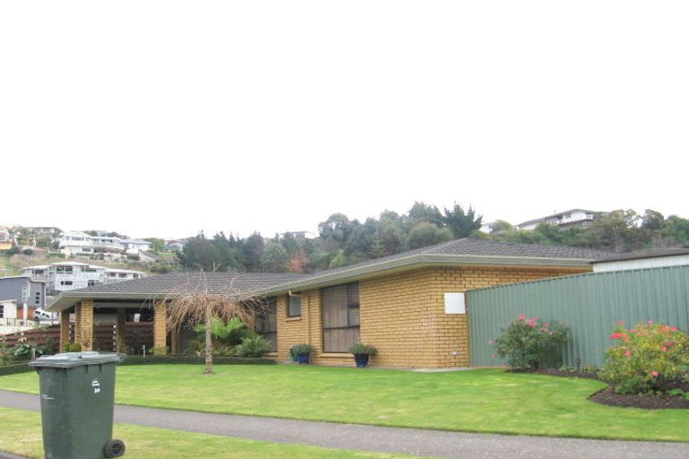 Photo of property in 12 Lowther Place, Taradale, Napier, 4112