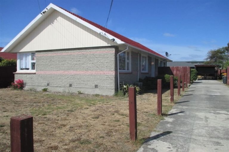 Photo of property in 6 Wimborne Crescent, Aranui, Christchurch, 8061