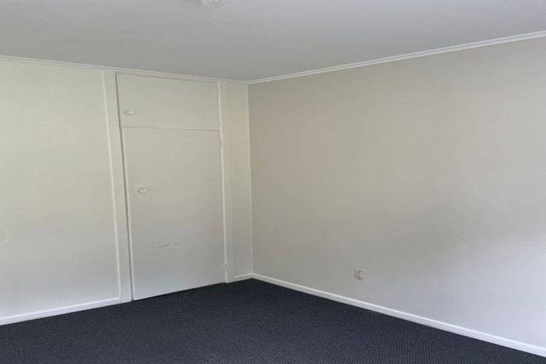 Photo of property in 68 Gladstone Road, Northcote, Auckland, 0627