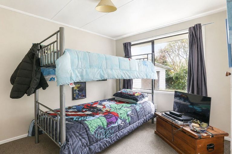 Photo of property in 6 Luke Place, Fairy Springs, Rotorua, 3015