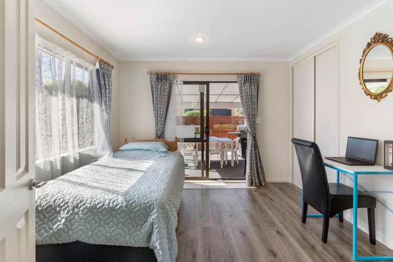 Photo of property in 16 Janway Avenue, Flat Bush, Auckland, 2016