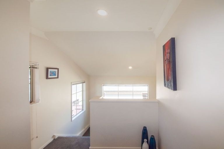 Photo of property in 55 Lakewood Avenue, Churton Park, Wellington, 6037