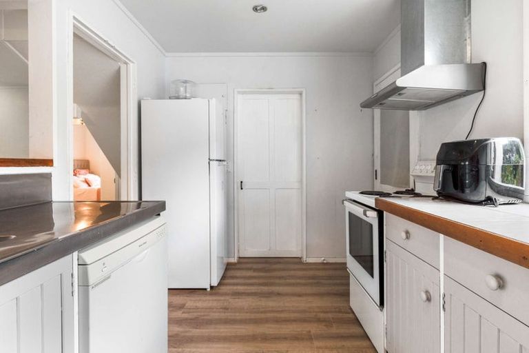 Photo of property in 28 Eleventh Avenue, Tauranga, 3110