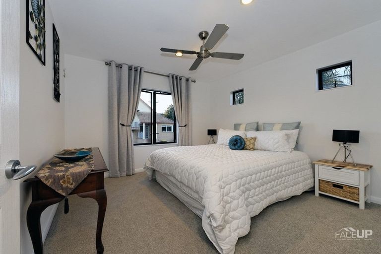 Photo of property in 157c Hobsonville Road, West Harbour, Auckland, 0618